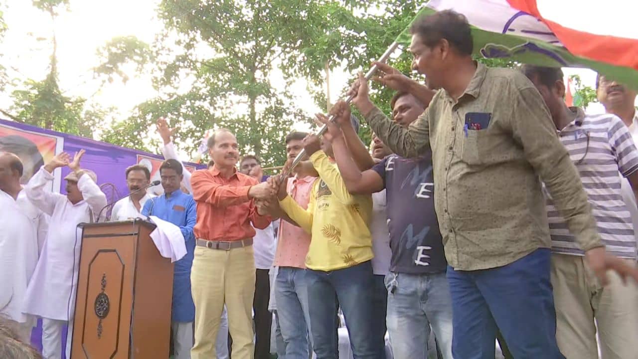 TMC-Congress: কেষ্টর বাড়ি থেকে ৫০০ মিটারের মধ্যে তৃণমূলে ভাঙন ধরালেন অধীর