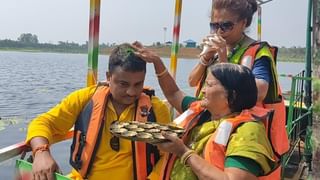 Bankura: প্রবল ঝড়ে গাছ উপড়ে রুদ্ধ রাস্তা, নিজে হাতে গাছ সরিয়ে রাস্তা পরিস্কার করলেন রাজ্যের মন্ত্রী