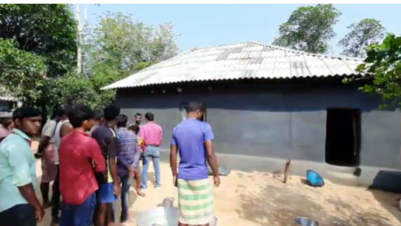 Bankura Mysterious Death: মাথা থেকে খুলি সমেত উপড়ে গিয়েছে চুল, বিয়ের সম্বন্ধ পাকা হওয়ার দিনই ছাত্রীর ভয়ঙ্কর পরিণতি