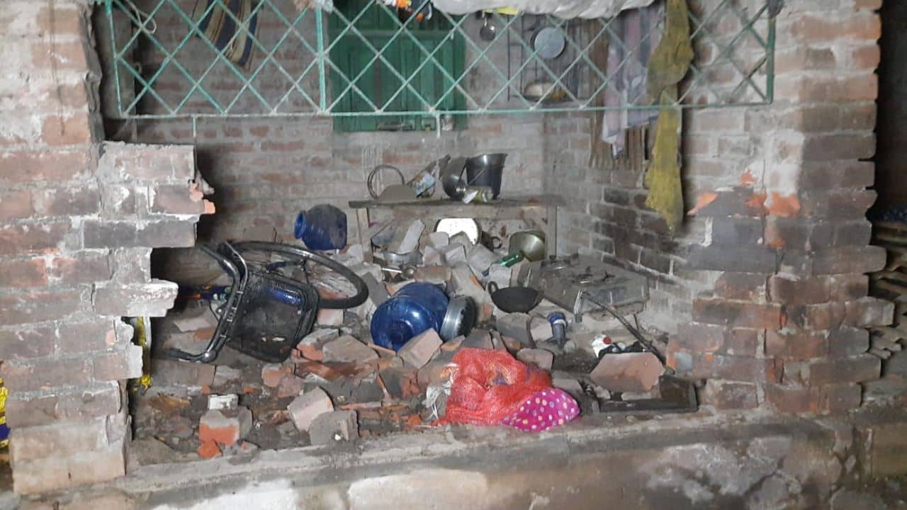 Bhangar Blast: এবার ভাঙড়ে ভয়াবহ বিস্ফোরণ, ভাঙল বাড়ির দেওয়াল