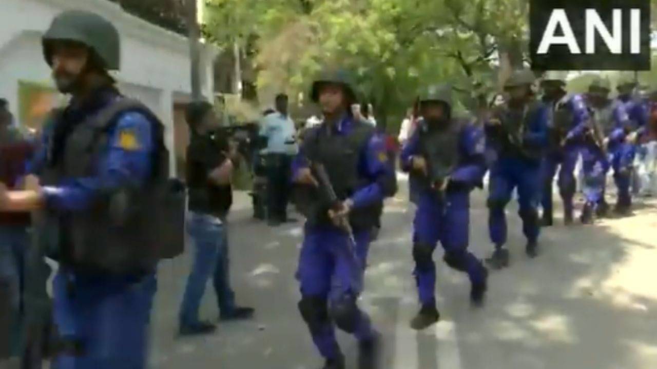 Bomb Threat in Delhi School: সাত সকালে বোমাতঙ্ক দিল্লির স্কুলে, ঘটনাস্থলে বম্ব স্কোয়াড