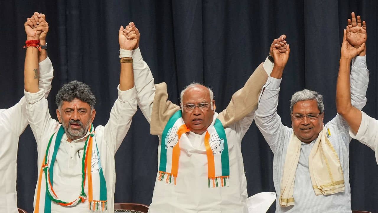 Congress Calls Meeting: দাক্ষিণাত্য জয়ে আত্মবিশ্বাসী কংগ্রেস, বাকি রাজ্যে নির্বাচনে এখনই নেমে পড়ল প্রস্তুতিতে