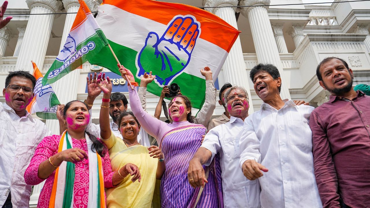 Congress: রেডি চার্টার্ড ফ্লাইট,' বিধায়ক 'চুরি' রুখতে 'অ্যান্টি অপারেশন লোটাস' রাহুল ব্রিগেডের