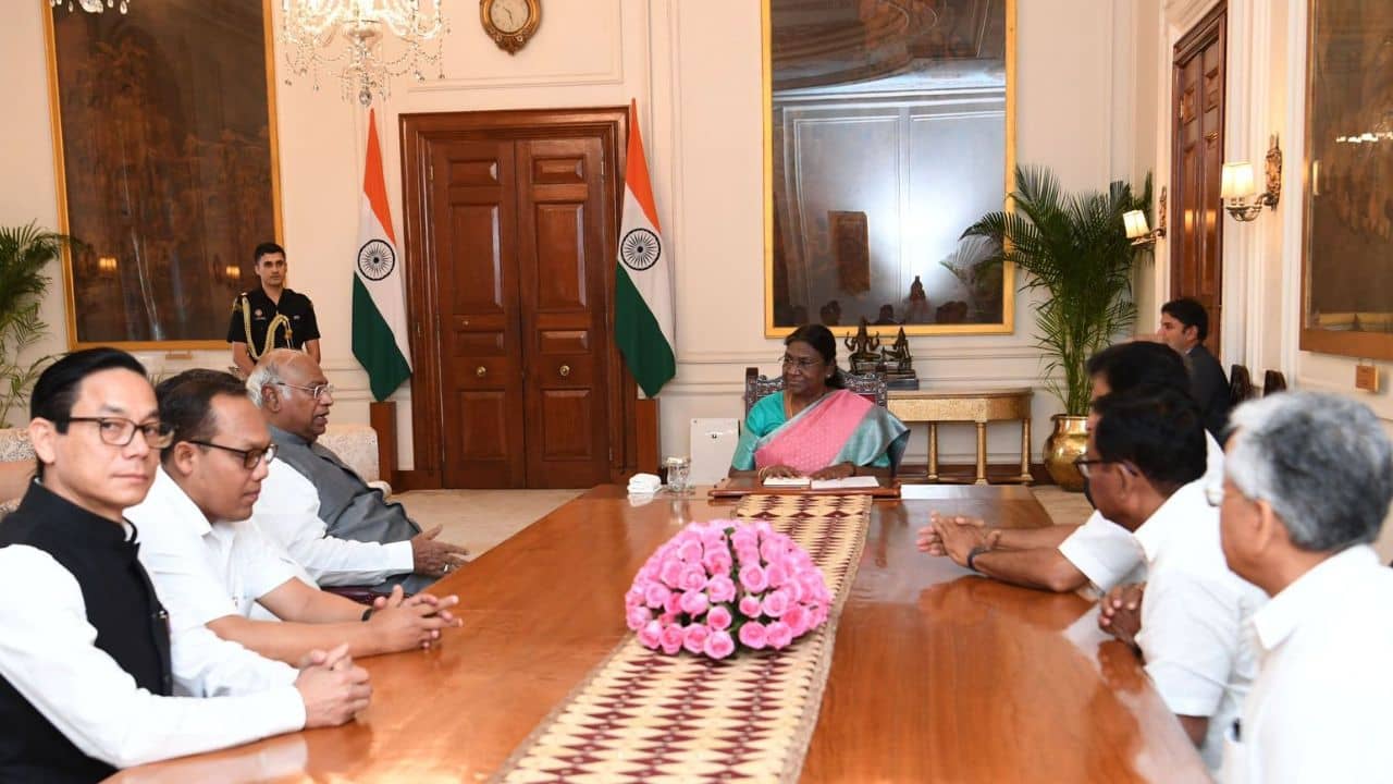 Manipur: মণিপুরে শান্তি ফেরাতে রাষ্ট্রপতির হস্তক্ষেপের দাবি কংগ্রেসের