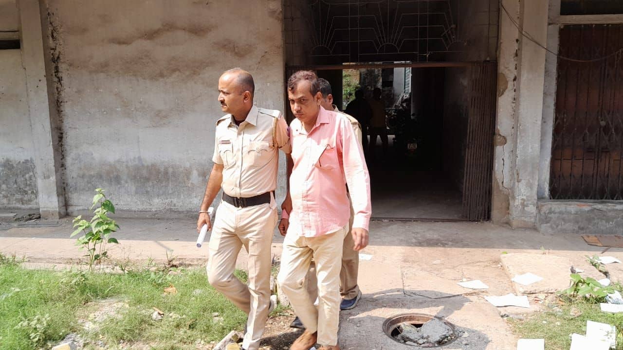 Durgapur: দক্ষিণবঙ্গ রাষ্ট্রীয় পরিবহণ সংস্থায় চাকরি দেওয়ার নামে প্রতারণা, গ্রেফতার অভিযুক্ত