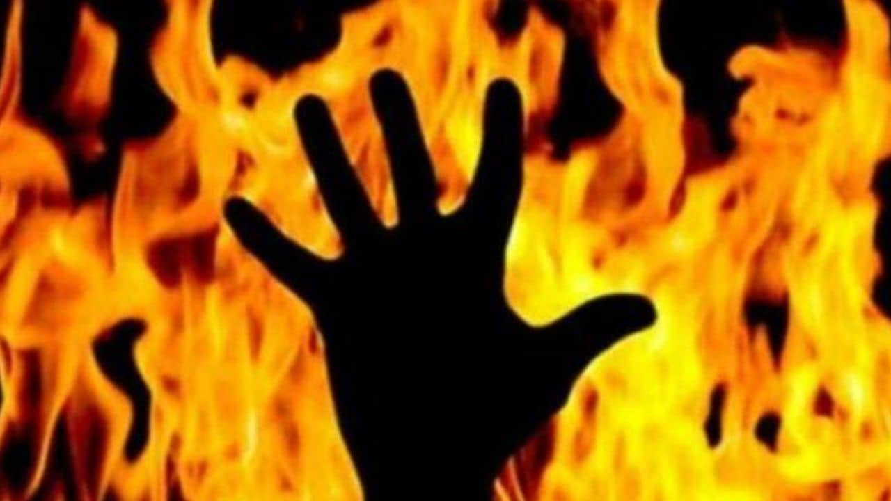 Durgapur Fire: ঘরের মধ্যে ঝলসে গেল তিন ভাই-বোনের দেহ, সাত সকালে চাঞ্চল্য দুর্গাপুরে