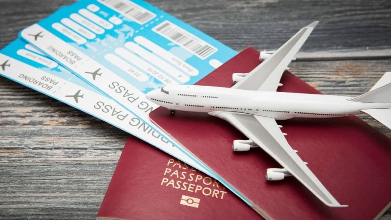 Flight ticket: ট্রেনের খরচে ভ্রমণ করুন বিমানে, সবচেয়ে সস্তার টিকিট পান এখানে