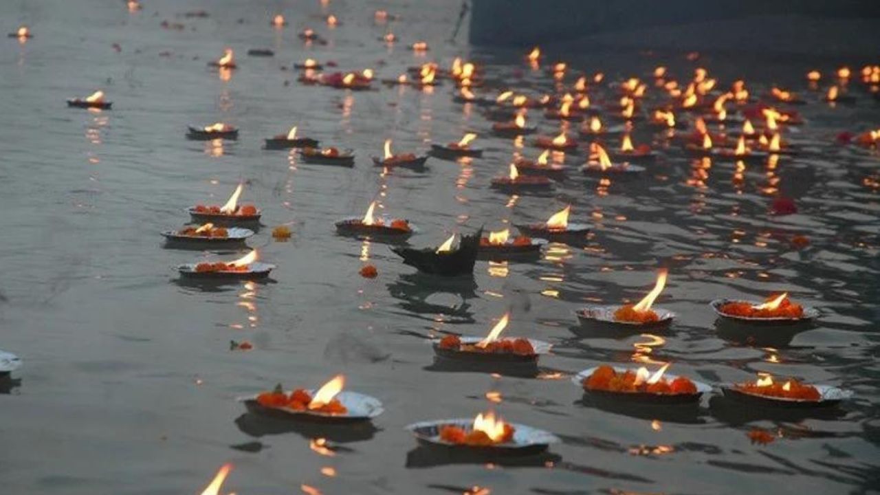 Ganga Dussehra 2023: ২ দিন পর গঙ্গা দশহরা, রাশি মেনে এই জিনিসগুলি দান করলেই পূরণ হবে সব মনের ইচ্ছা