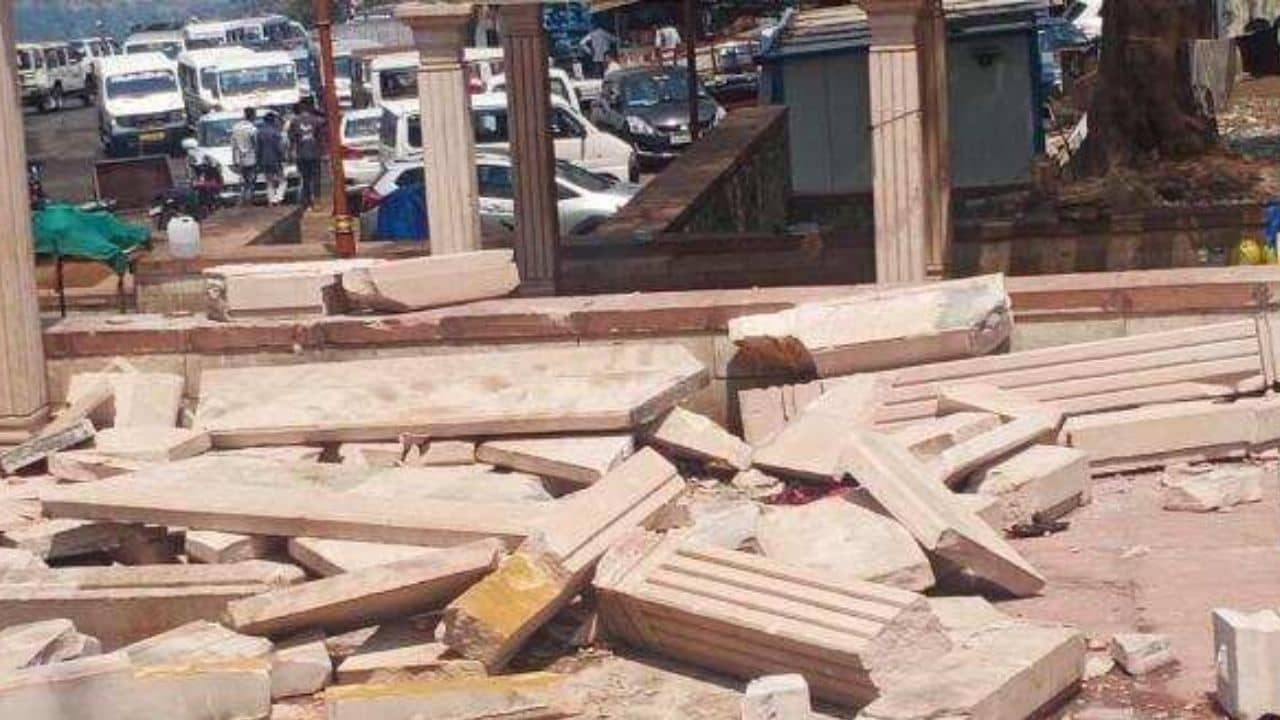 Kali Temple: হুড়মুড়িয়ে ভেঙে পড়ল কালী মন্দিরের স্তম্ভ, মৃত ১