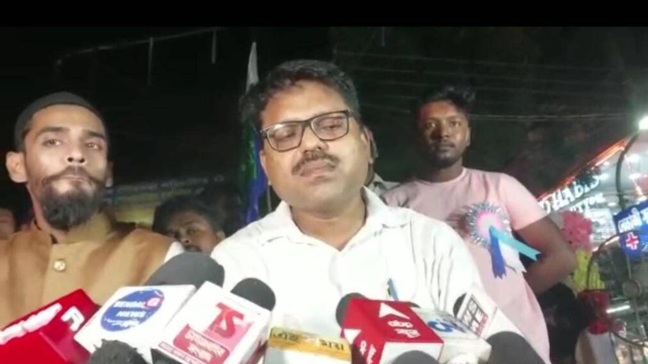 ভোট লুঠ করতে এলে হাত কেটে নেওয়ার নিদান ISF নেতার, ‘ধমক’ নওশাদের