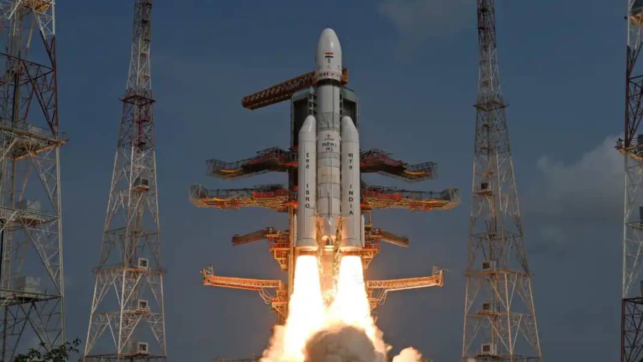 ISRO Recruitment 2023: ইসরো-তে চাকরি করতে চান? শীঘ্রই আবেদন করুন