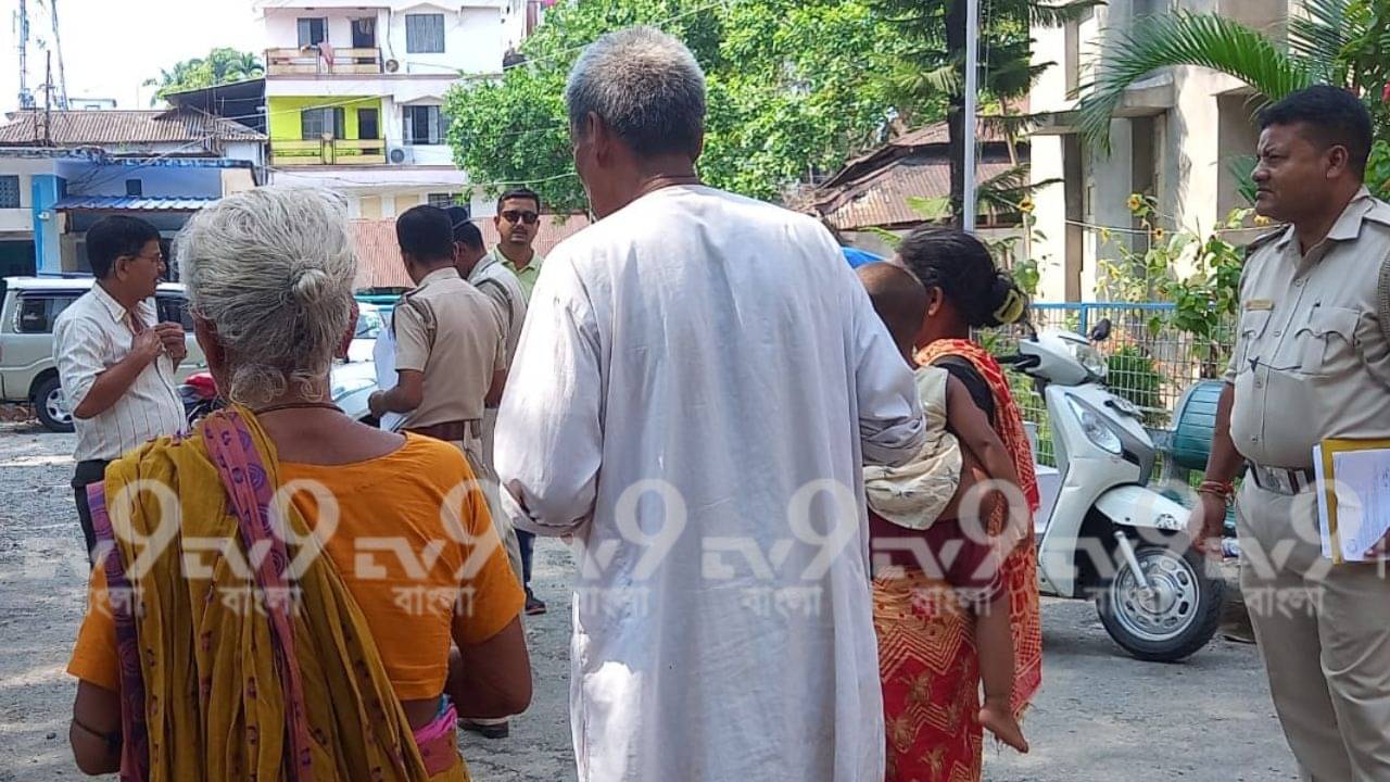 Bangladeshi Infiltration: সন্তানের টানে এজেন্টকে টাকা দিয়ে ভারতে ঢোকার চেষ্টা, কাঁটাতার পেরোতেই ৪ বাংলাদেশিকে ধরল BSF