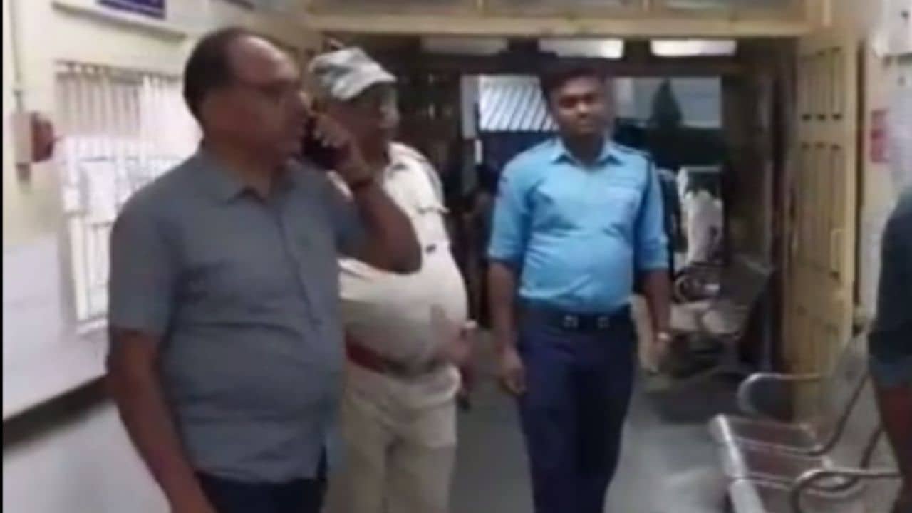 Minor Girl harassment: ভূতে ধর্ষণ করেছে, আঁচড়ে-কামড়ে ধর্ষণের পর শিশুকে শেখাল অভিযুক্ত