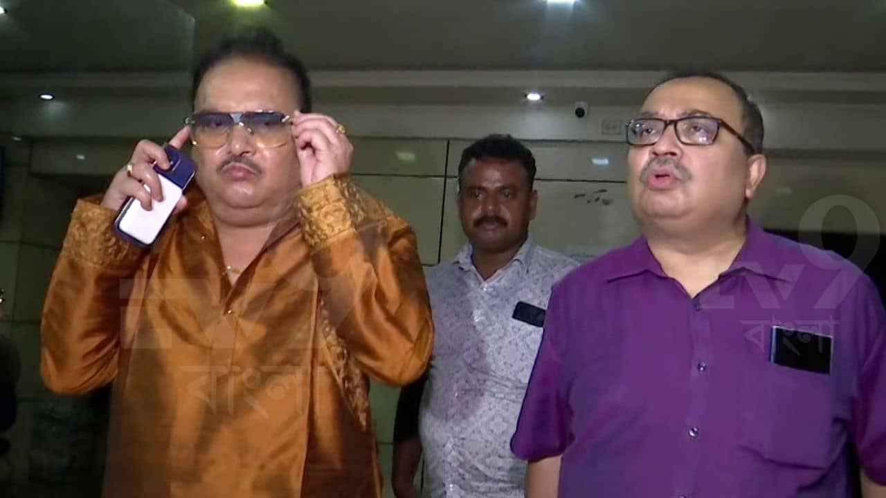 Madan Mitra Row: মদনদার আবেগের বিস্ফোরণ হয়েছিল, কালারফুল বয়কে পাশে নিয়ে চ্যাপ্টার ক্লোজ় করলেন কুণাল