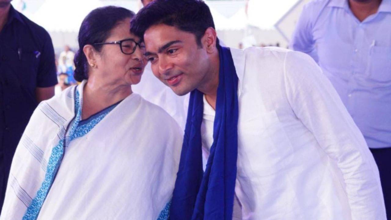 Mamata-Abhishek: মানুষের হৃদয় জিতে ২ হাজার কিমি পার, মমতার অভিনন্দনে ধন্যবাদ অভিষেকের