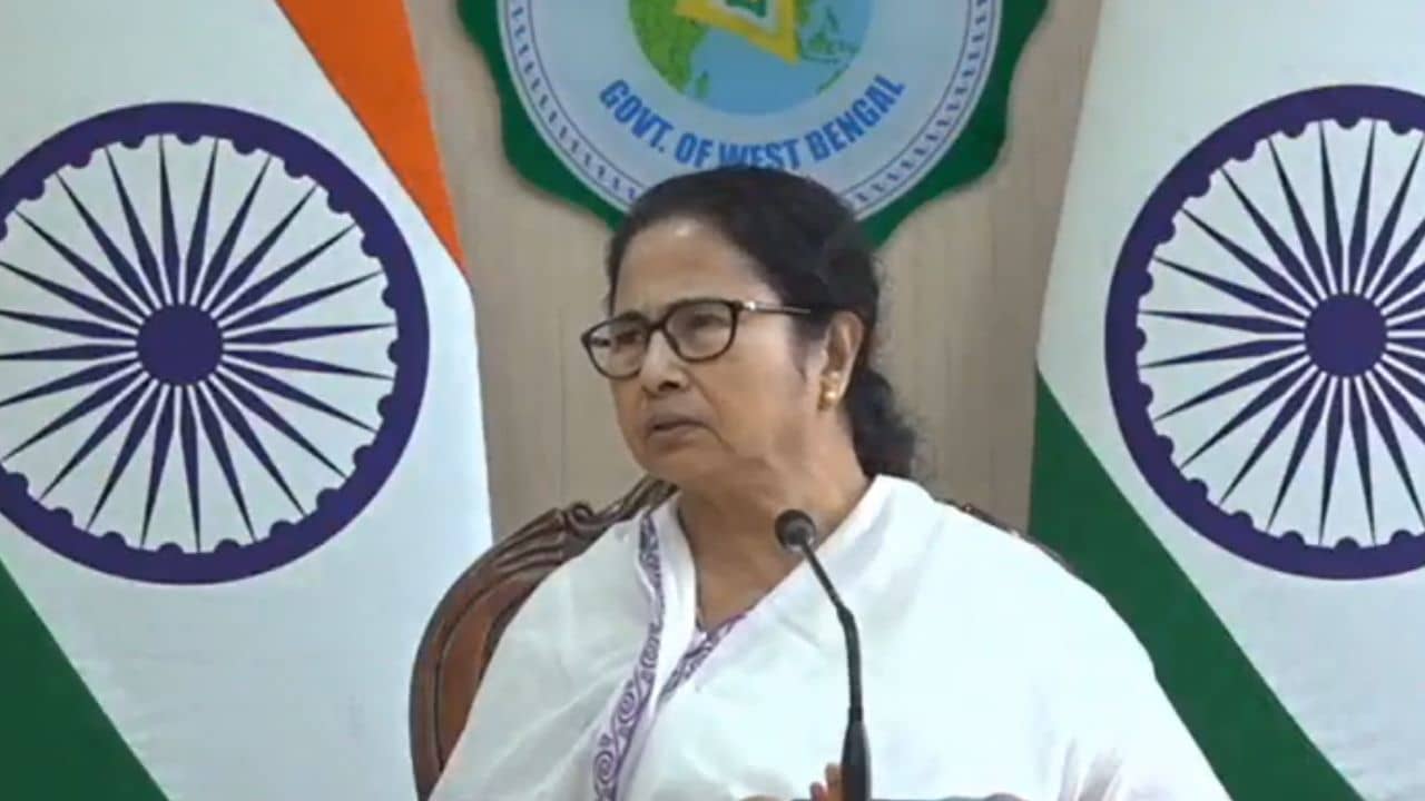 Mamata Banerjee: একাধিক দাবি নিয়ে আশ্বাস দিয়েছেন মুখ্যমন্ত্রী, মমতার সঙ্গে বৈঠক শেষে আশ্বস্ত কুড়মি প্রতিনিধিরা