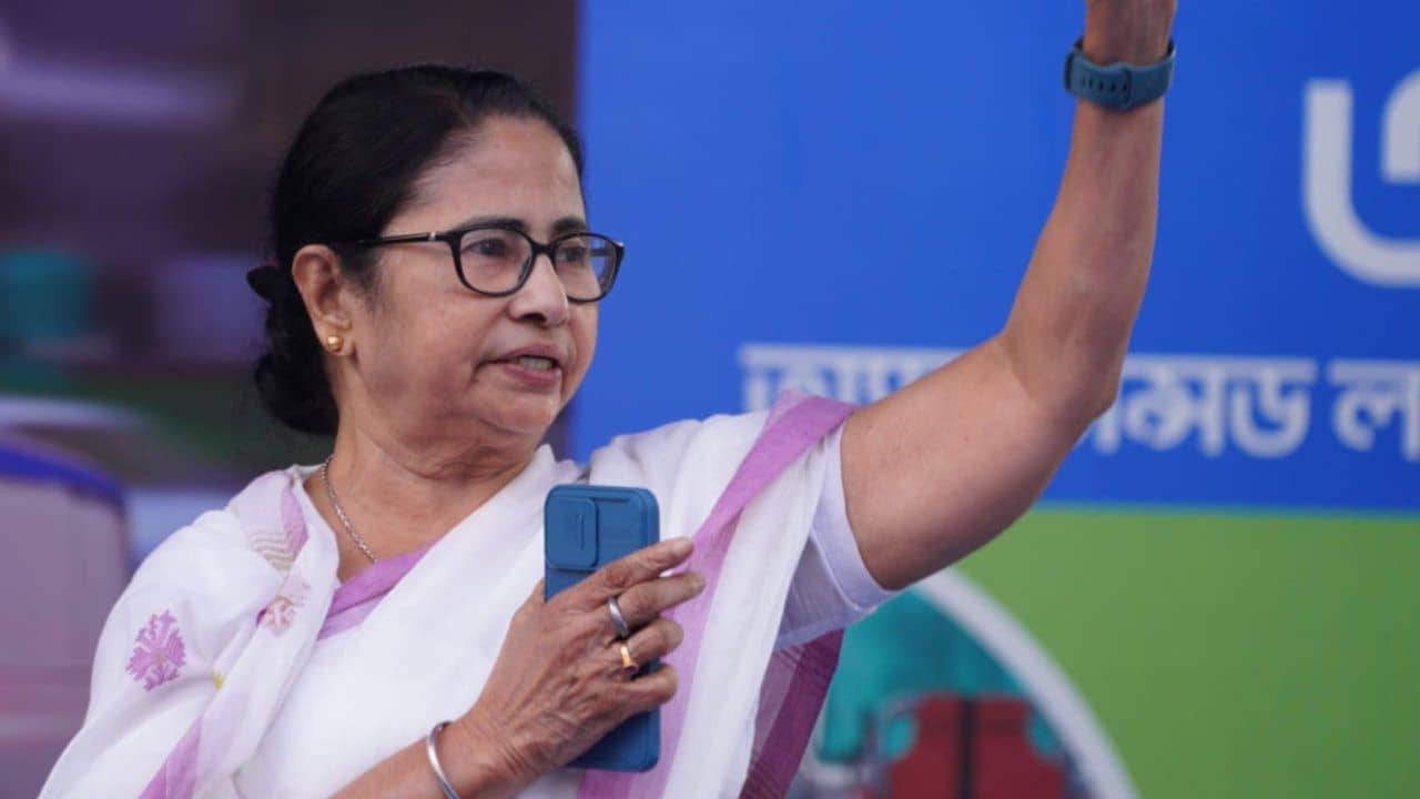 Congress Vs TMC: সিদ্দার শপথে নেই মমতা, বিরোধী জোটের রাশ হারানোর ভয়ে দূরত্ব বাড়াচ্ছেন তৃণমূল সুপ্রিমো?