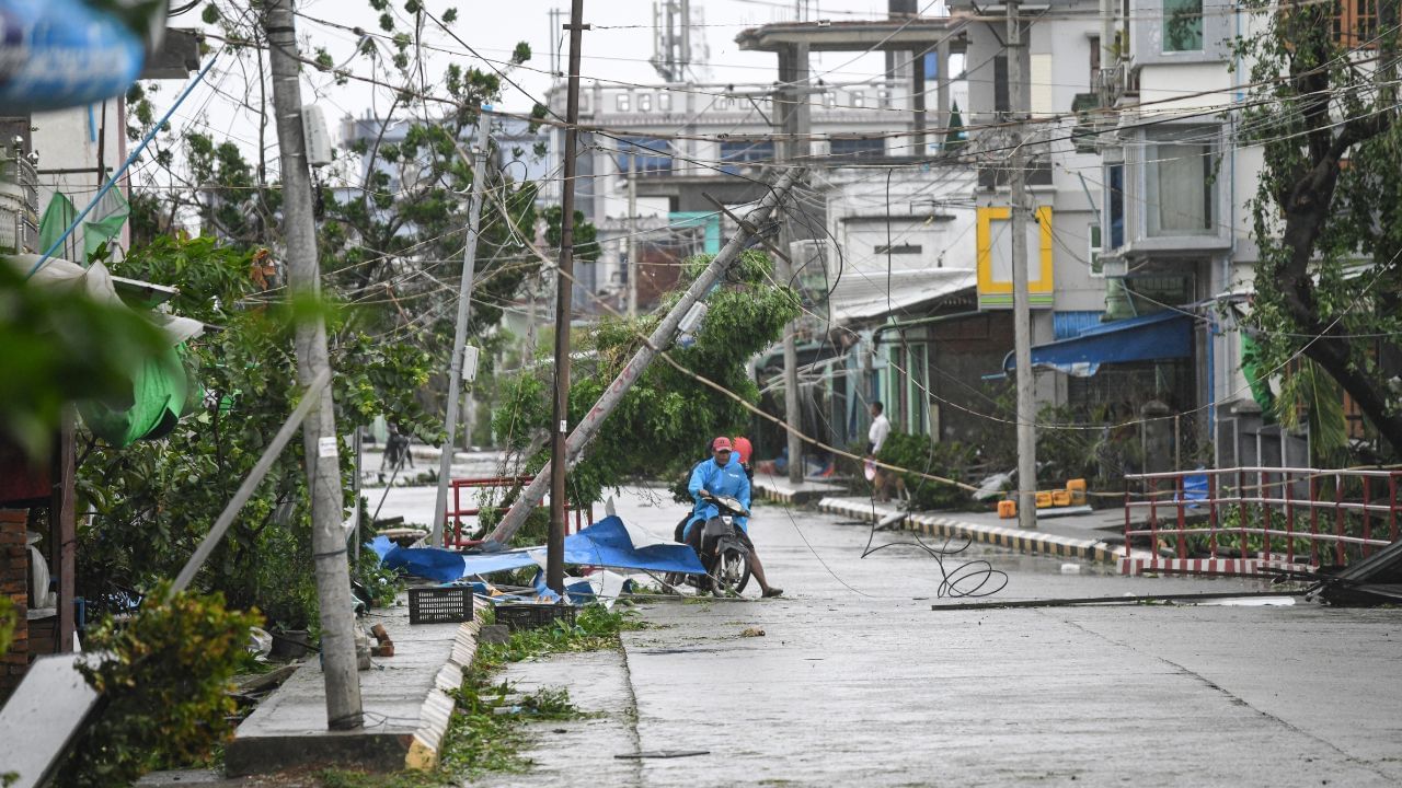 Cyclone Mocha: 'হতচ্ছাড়া' মোখার তাণ্ডবে ছন্নছাড়া মায়ানমার, দেখুন ছবিতে