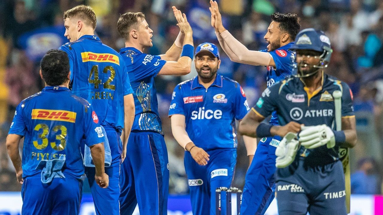 MI vs GT, IPL 2023 : ১০ ছক্কায় রশিদের পাল্টা মার, আফগান স্পিনারের লড়াই ব্যর্থ করে জয়ী মুম্বই