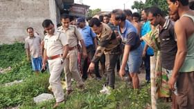 Purba Medinipur: ভগবানপুরে রাস্তার পাশে যুবকের রক্তাক্ত মৃতদেহ উদ্ধার, ৪-৫ কিলোমিটার দূরে উদ্ধার সাইকেল-জুতো Purba Medinipur: ভগবানপুরে রাস্তার পাশে যুবকের রক্তাক্ত মৃতদেহ উদ্ধার, ৪-৫ কিলোমিটার দূরে উদ্ধার সাইকেল-জুতো