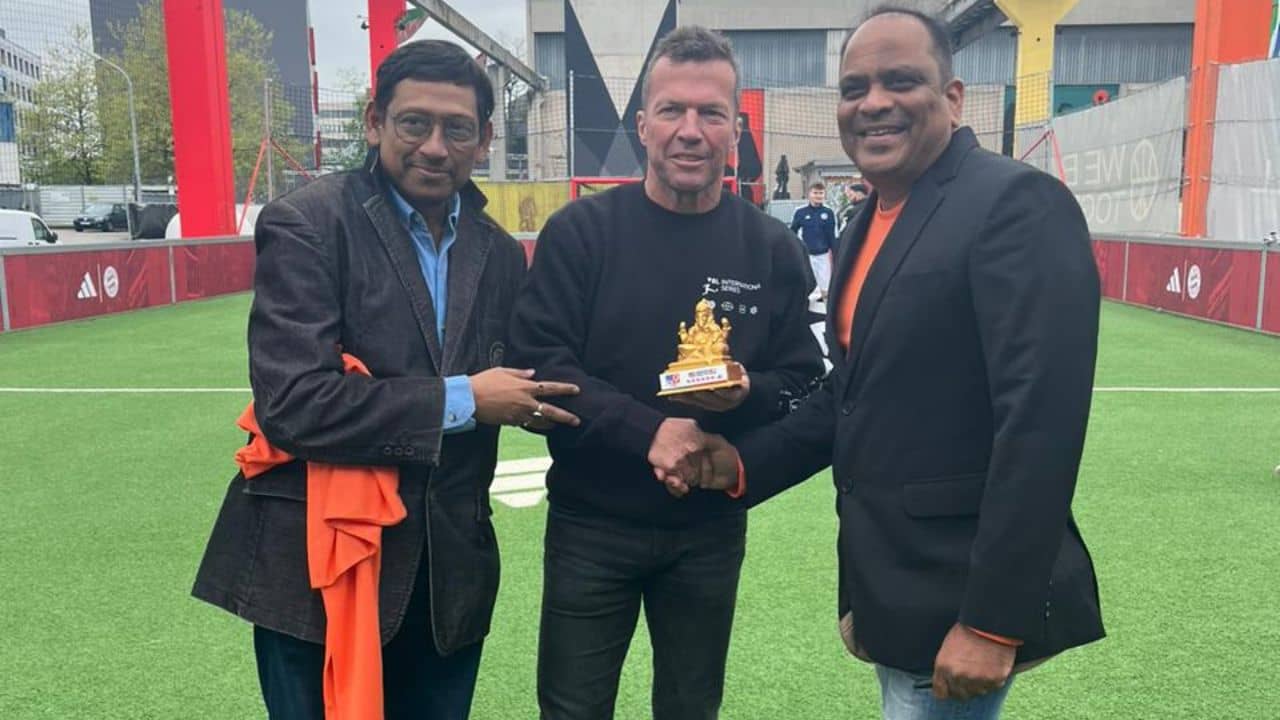 Lothar Matthaus: কিংবদন্তি লোথার ম্যাথাউসের সঙ্গে সাক্ষাৎ নিউজ নাইন প্লাস কর্পোরেট কাপ বিজয়ীদের