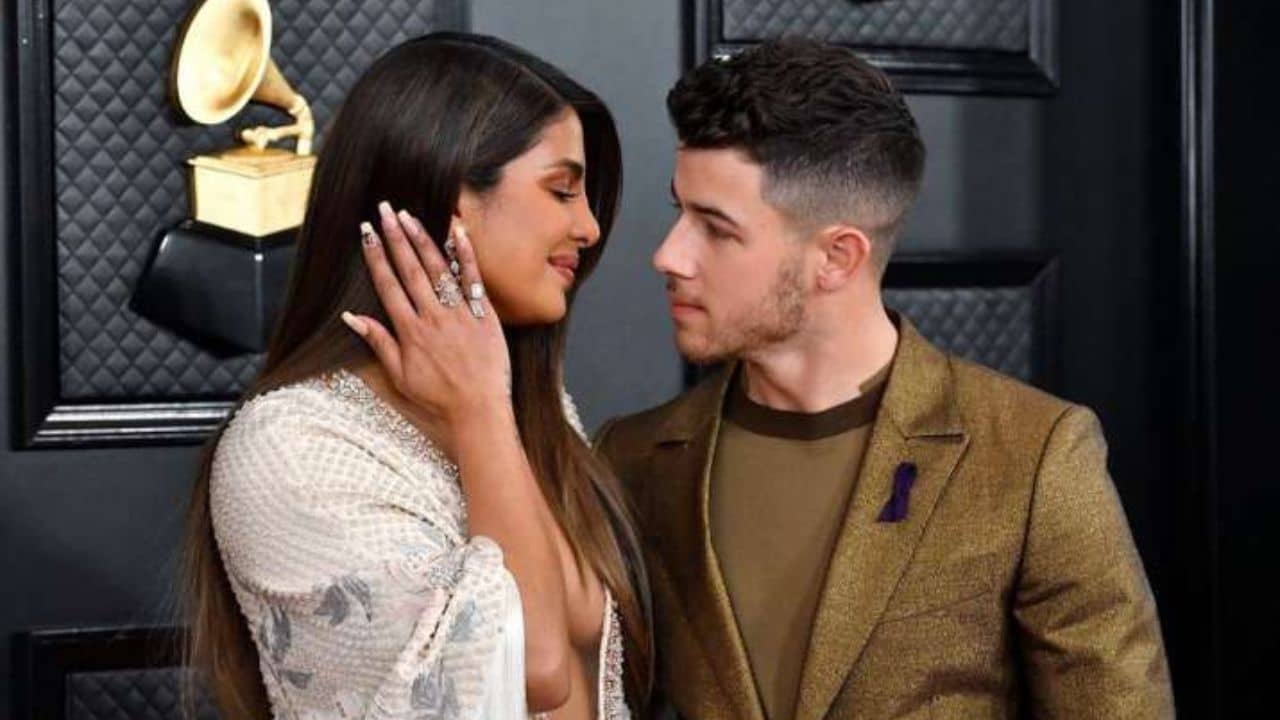Nick-Priyanka: ... জীবনের অস্তিত্ব নেই, স্ত্রীকে পাঠানো প্রথম মেসেজ শেয়ার করেন নিক