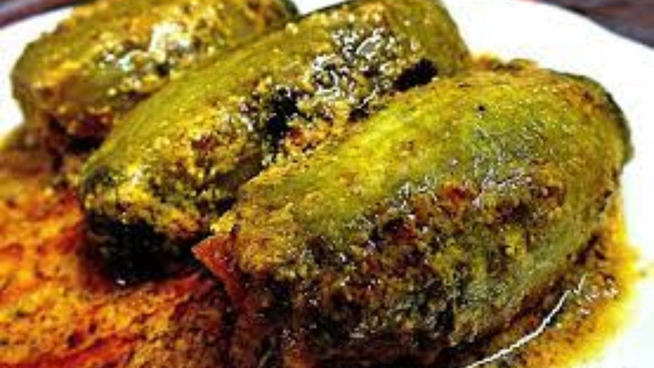 Bengali Recipe: বাঙালির প্রিয় পটলের দোরমা পাতে থাকলেই এক থালা ভাত ফিনিশ, রইল আমিষ-নিরামিষ রেসিপি