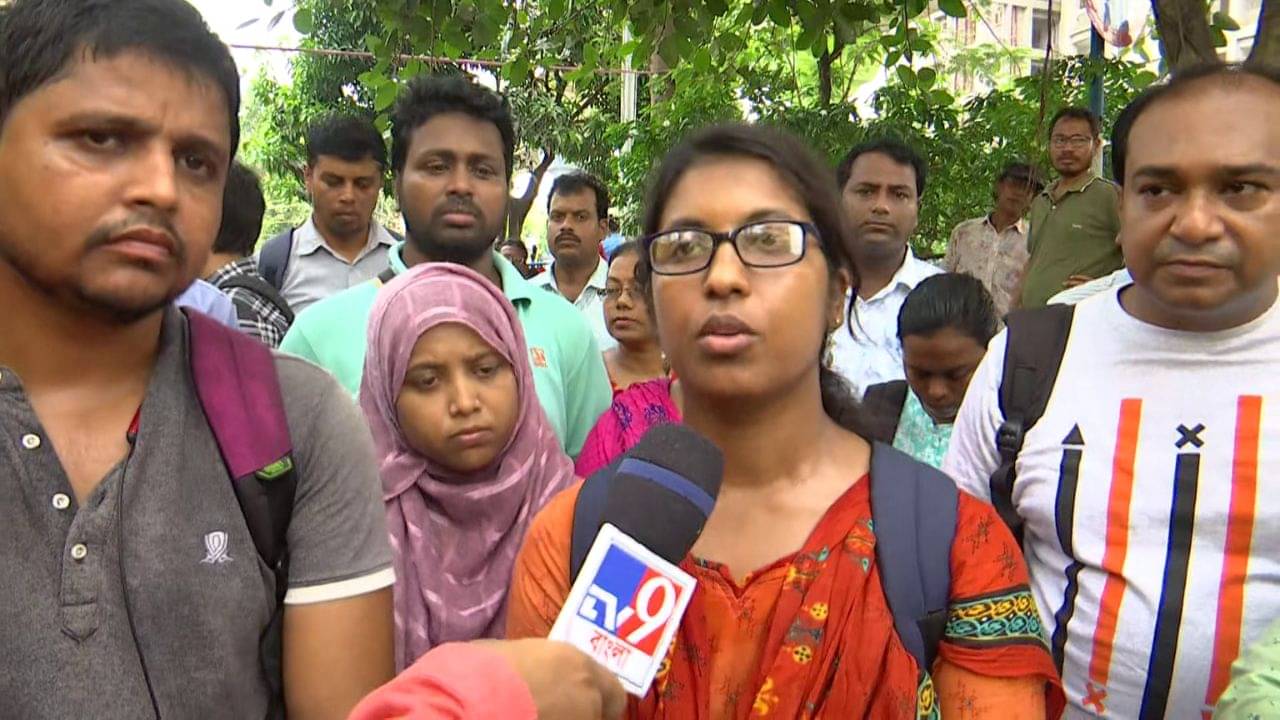 Primary TET: টেট শংসাপত্র ডাউনলোড করতে গিয়ে সমস্যা! পর্ষদের দুয়ারে চাকরিপ্রার্থীরা