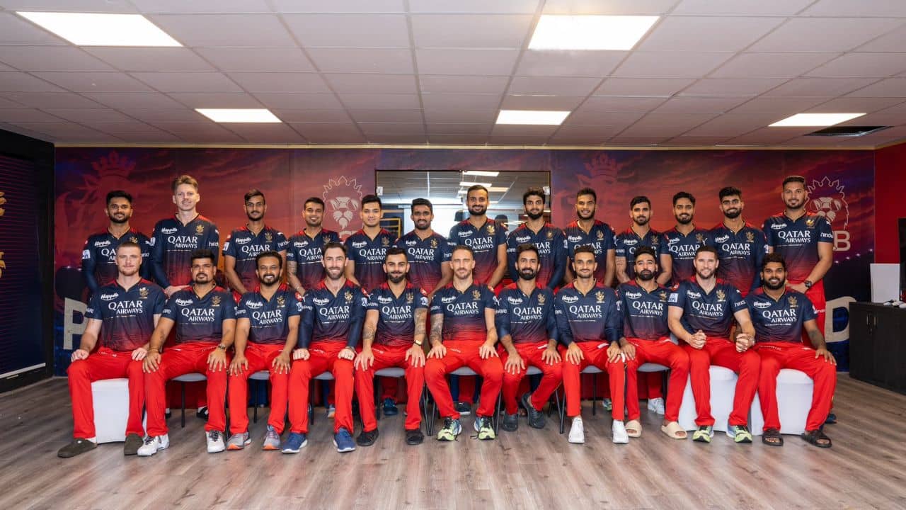 Dinesh Karthik: প্লে-অফেই ওঠা হল না, আবেগঘন পোস্ট কার্তিকের