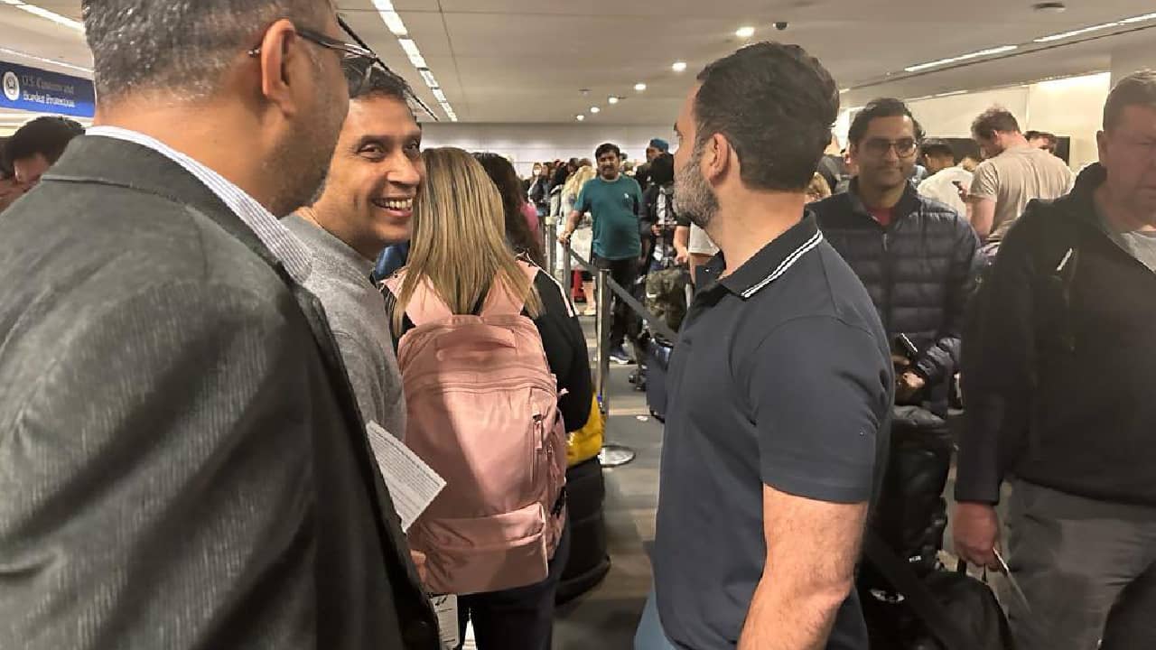 Rahul Gandhi at USA: মার্কিন বিমানবন্দরে ২ ঘণ্টা লাইনে দাঁড়িয়ে রাহুল, কী বললেন প্রাক্তন সাংসদ