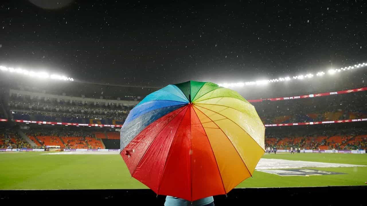 CSK vs GT, IPL 2023 : বৃষ্টিতে ম্যাচ ধুয়ে গেলে...আইপিএল চ্যাম্পিয়ন কে হবে? CSK vs GT, IPL 2023 : বৃষ্টিতে ম্যাচ ধুয়ে গেলে...আইপিএল চ্যাম্পিয়ন কে হবে?