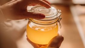 Ghee for Night Skin Care: ঘুমোতে যাওয়ার আগে মুখ মাখুন এক চামচ ঘি, আয়ুর্বেদকে ধন্যবাদ জানাবেন প্রতি মুহূর্ত Ghee for Night Skin Care: ঘুমোতে যাওয়ার আগে মুখ মাখুন এক চামচ ঘি, আয়ুর্বেদকে ধন্যবাদ জানাবেন প্রতি মুহূর্ত