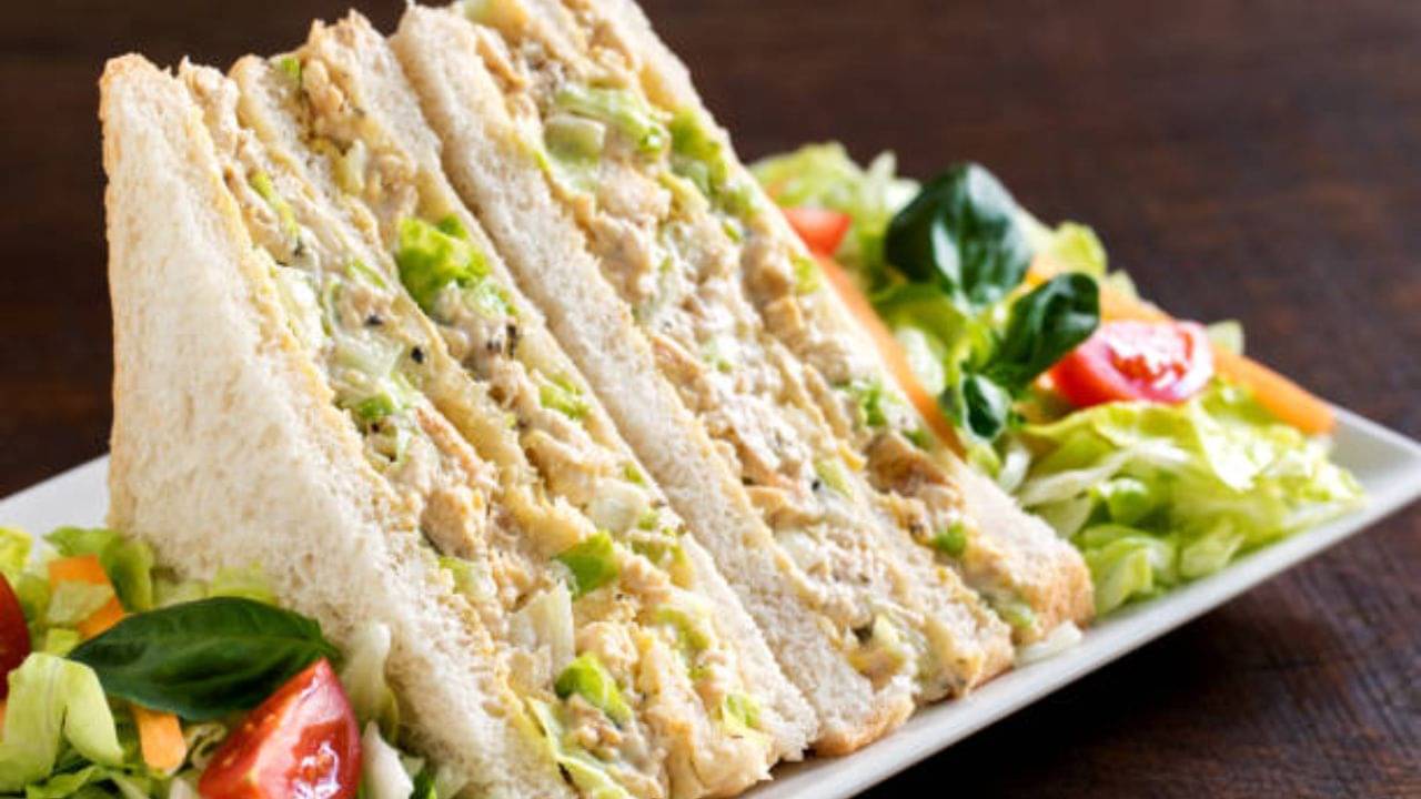 Easy sandwich : অসহ্যকর সোমবারে কাজে গতি আনতে চটজলদি লাঞ্চবক্সে পুরে নিন স্যান্ডউইচ, উপকরণ সামান্যই