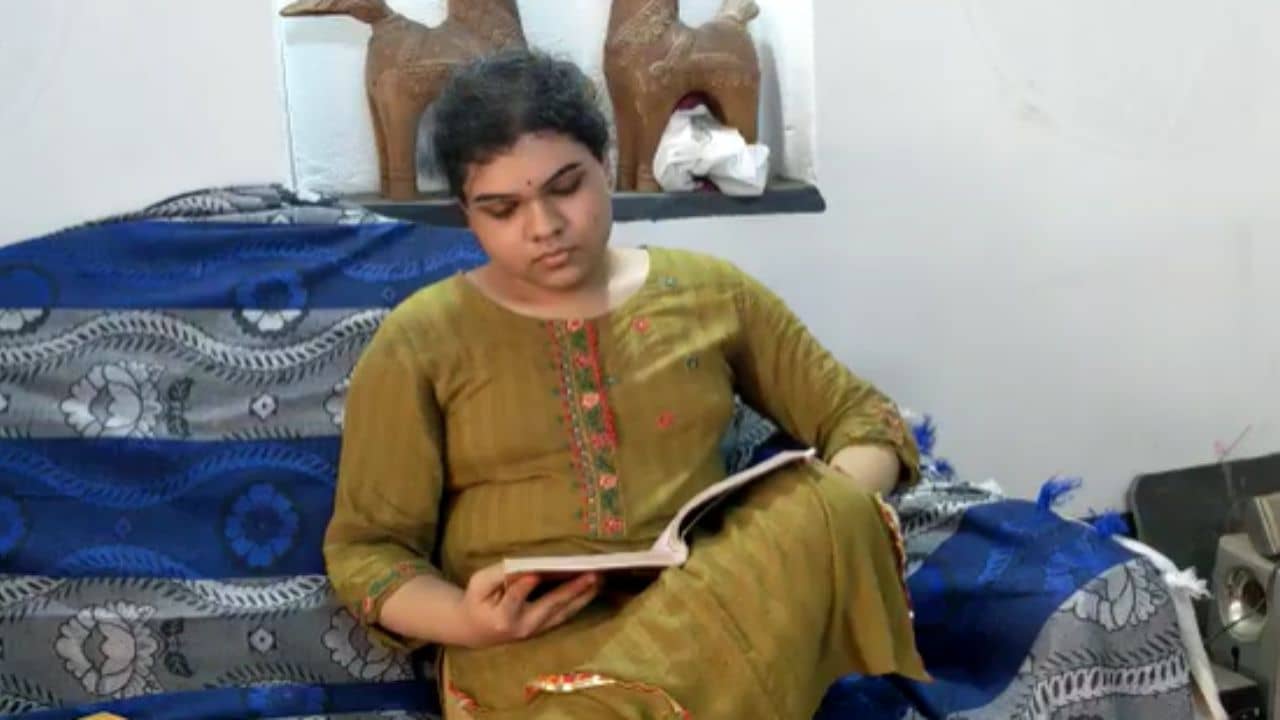 West Bengal HS Result 2023: অর্ধনারীশ্বর কী করতে পারে সমাজ দেখল, সপ্তম হয়ে সদ্য রূপান্তরকামী শরণ্যার প্রত্যয়ী স্বর