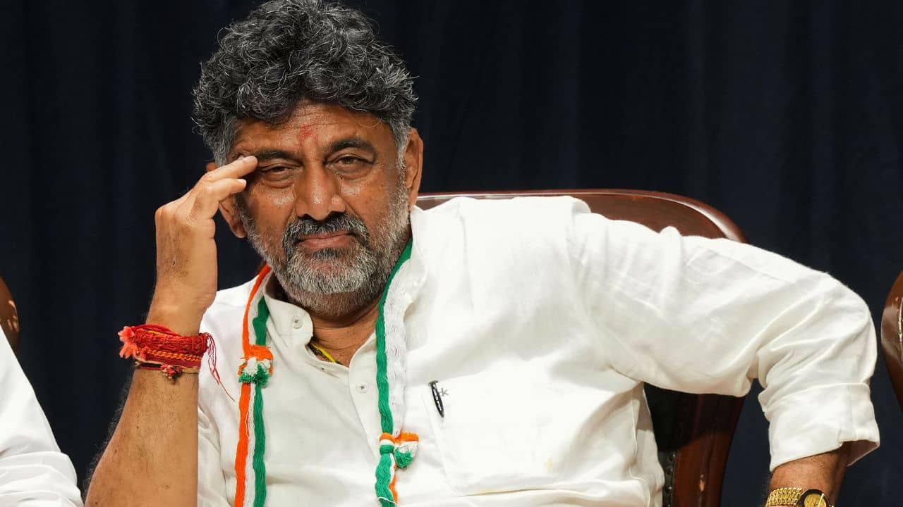 DK Shivakumar: অনেক আত্মত্যাগ করেছি দলের জন্য..., কী মনে করিয়ে দিতে চাইলেন শিবকুমার?