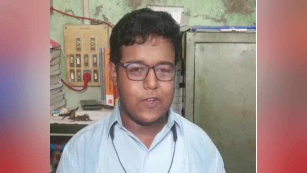 West Bengal HS Result 2023: ‘সাফল্যের জন্য আমার অবদান সবথেকে বেশি’, গর্বিত কণ্ঠে বলছে উচ্চমাধ্যমিকে প্রথম শুভ্রাংশু