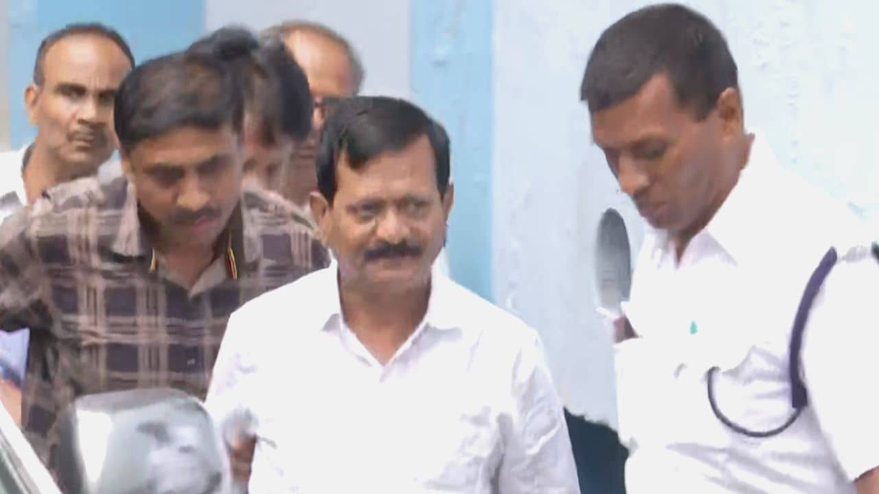 Recruitment Scam: নিয়োগ দুর্নীতিতে একাধিক সাংবিধানিক পদাধিকারী জড়িত, প্রমাণ লোপাটের নির্দেশ দিয়েছিলেন কাকু: ইডি