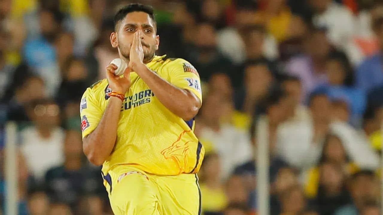 Tushar Deshpande : চ্যাম্পিয়ন হয়েও লজ্জার নজির গড়লেন CSK বোলার