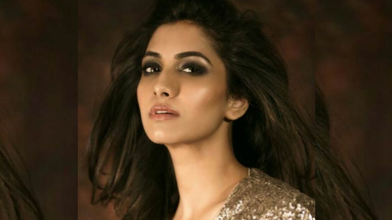 Rukmini Maitra: 'দয়া করে কারও সঙ্গে...', বিপাকে রুক্মিণী মৈত্র, দিলেন এক খারাপ খবর