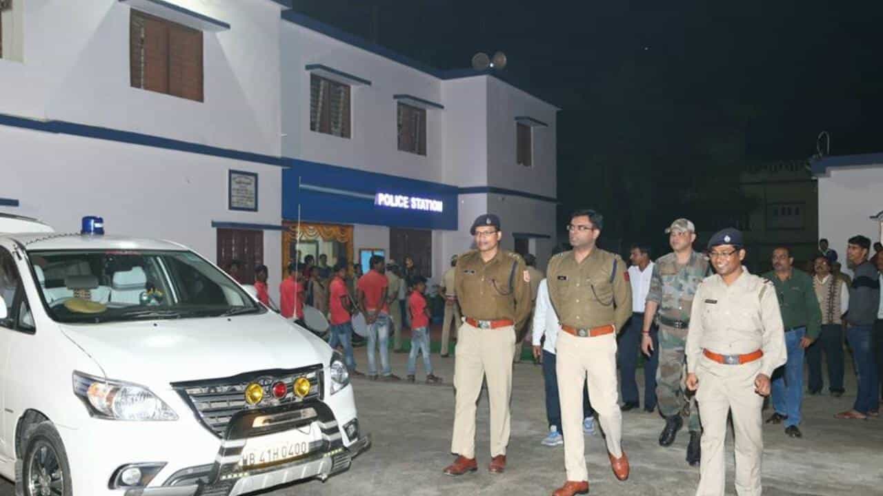Balurghat Police Station: রাজ্যের সেরা থানা কোনটি জানেন? সামনে এল রিপোর্ট Balurghat Police Station: রাজ্যের সেরা থানা কোনটি জানেন? সামনে এল রিপোর্ট
