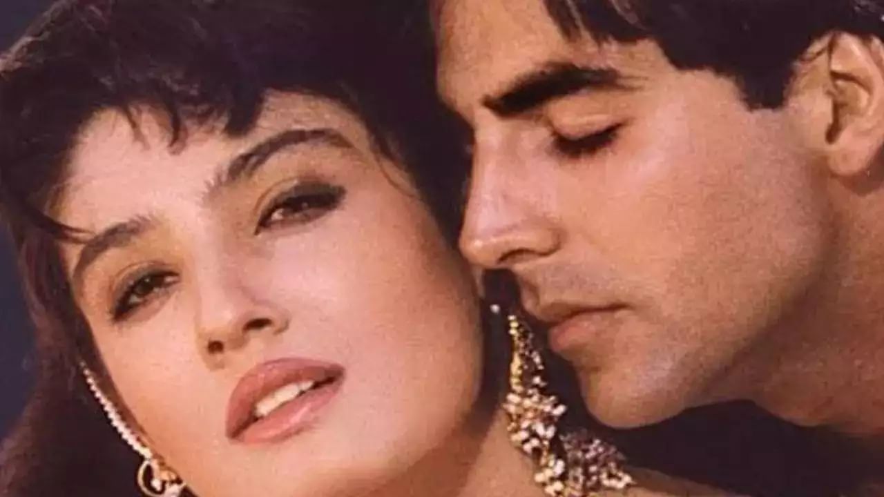 The Mohra film couple decided to get married in 1995.  But this did not happen.  Within a few years it was rumored that he was calling it quits. 