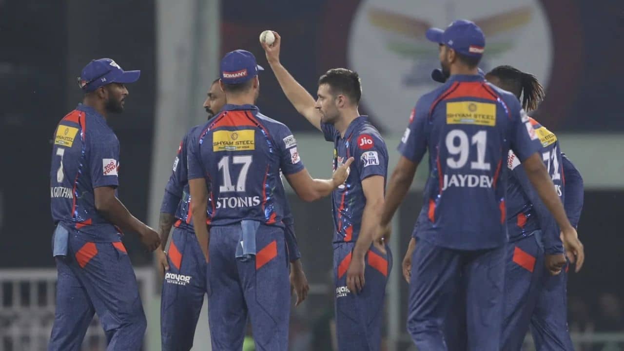 LSG, IPL 2023: প্লে অফ নিশ্চিত নয়, দলকে মাঝপথে ছেড়ে দেশে ফিরলেন লখনউয়ের বিদেশি ক্রিকেটার