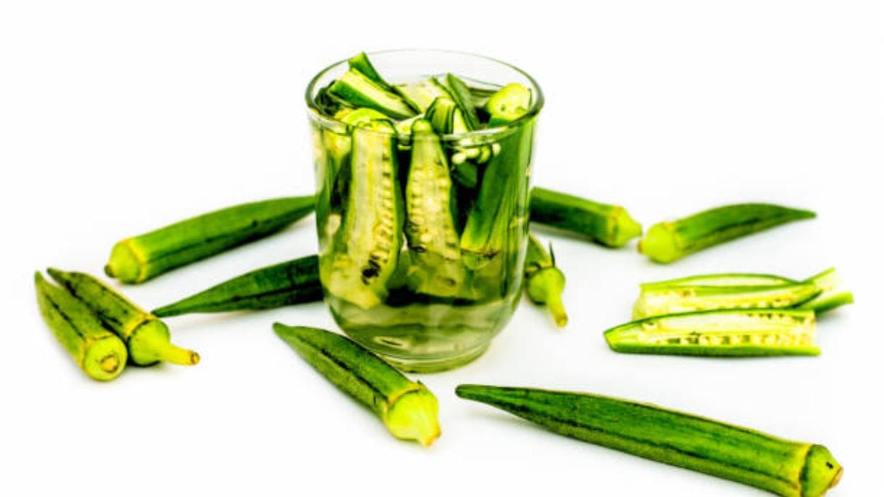 পরদিন সকালে ঘুম থেকে উঠে খালি পেটে ওই ঢ্যাঁড়শ জল পান করুন। অবশ্যই ঢ্যাঁড়শের টুকরোগুলো ফেলে দেবেন। এই জল পান করার পর ১০ দিন আর কিছু খাবেন না। তারপর কিছুক্ষণ পর ব্রেকফাস্ট করুন। এতে রক্তে শর্করার মাত্রা বশে চলে আসবে।