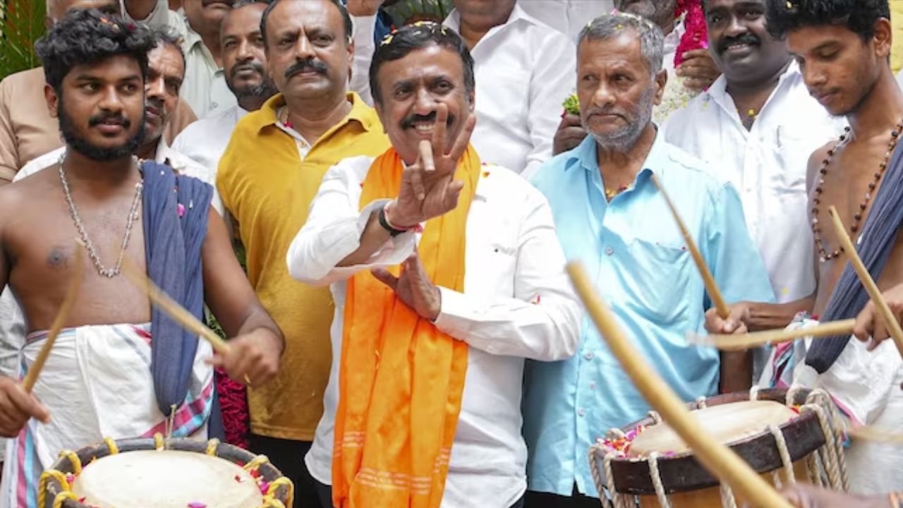 Karnataka Assembly Election 2023: নন্দীগ্রামের ছায়া কর্নাটকে, রাতভর গণনার পর ১৬ ভোটে জয়ী হলেন বিজেপি প্রার্থী