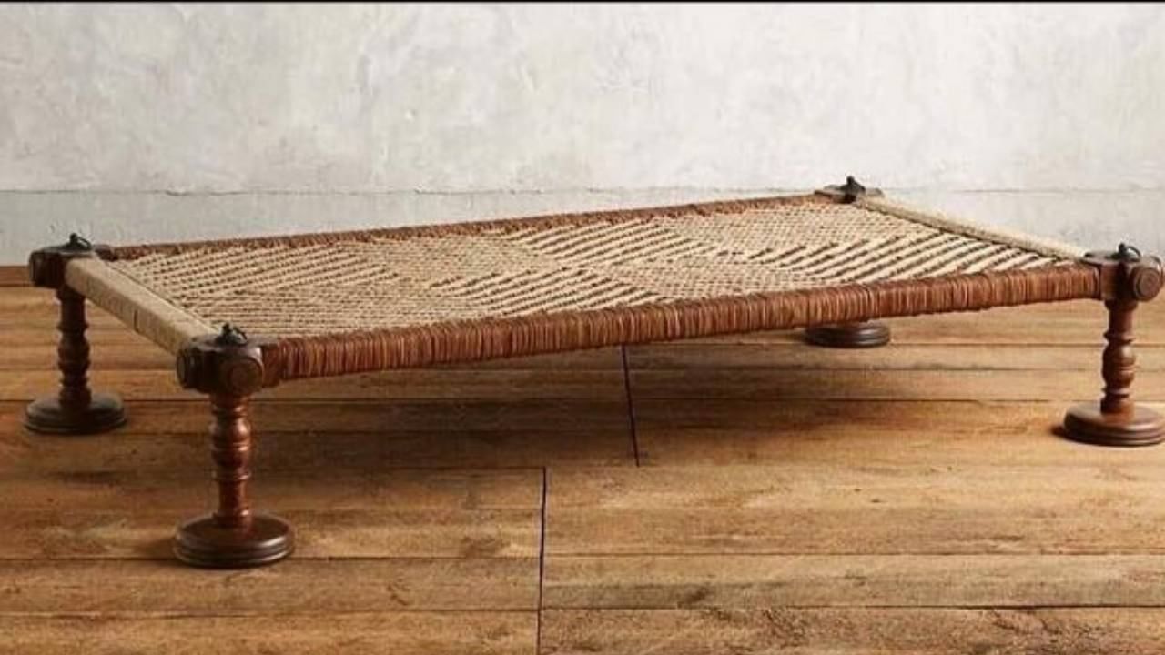 Cot সামান্য খাটিয়ার দাম এক লক্ষ টাকারও বেশি! কেন জানেন Bengali News