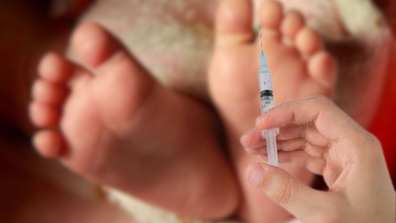 Crime: ঘর ফাঁকা পেয়েই সিরিঞ্জে কীটনাশক ভরে ২০ দিনের কন্যা সন্তানের শরীরে ঢুকিয়ে দিলেন বাবা, কারণ...