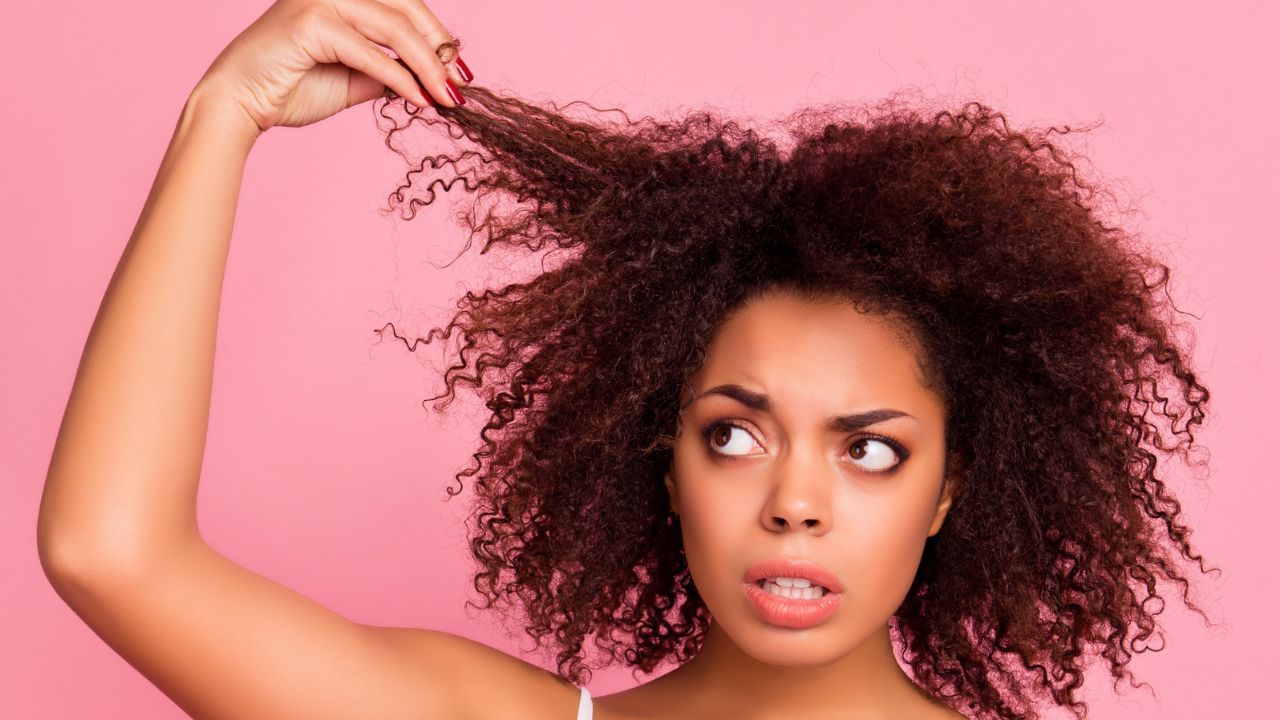 Curly Hair Care: কোঁকড়ানো চুলের সঠিক যত্ন নেবেন কীভাবে? রইল সহজ উপায়