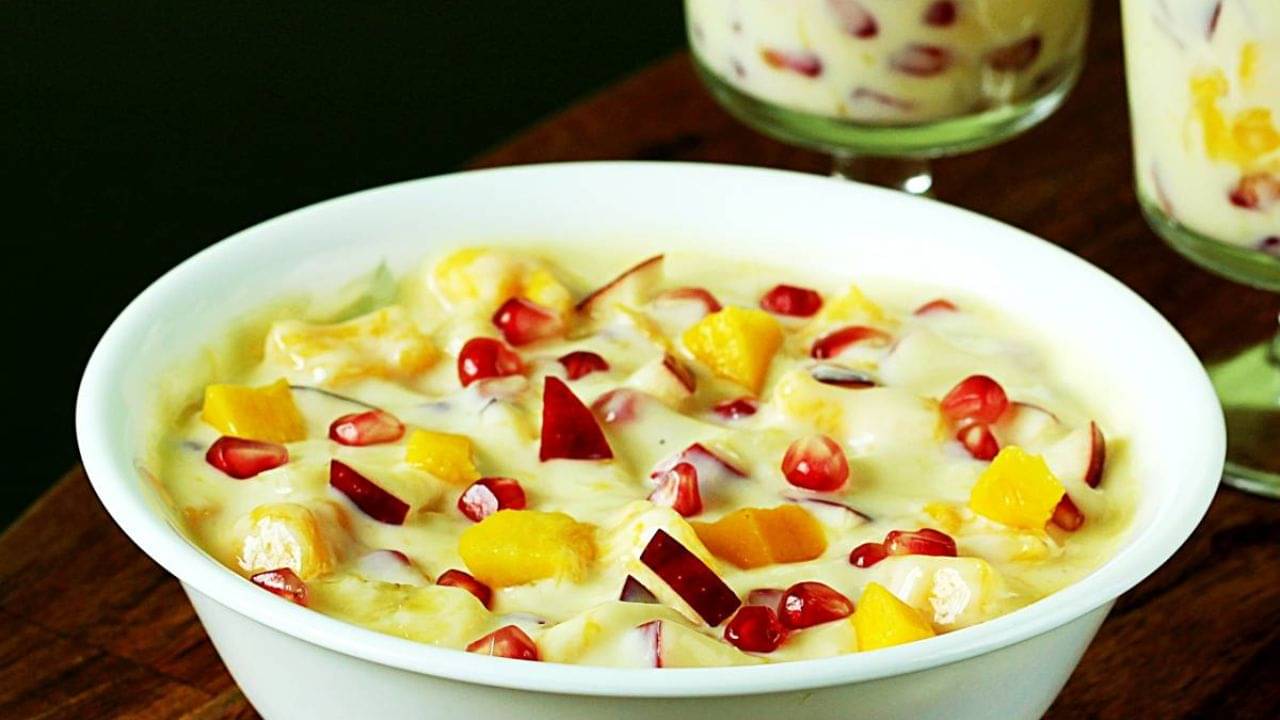 Fruit Custard: স্বাদ ও স্বস্তির মেলবন্ধন! গরমে শেষ পাত জমে উঠুক ফ্রুট কাস্টার্ডে, রইল রেসিপি