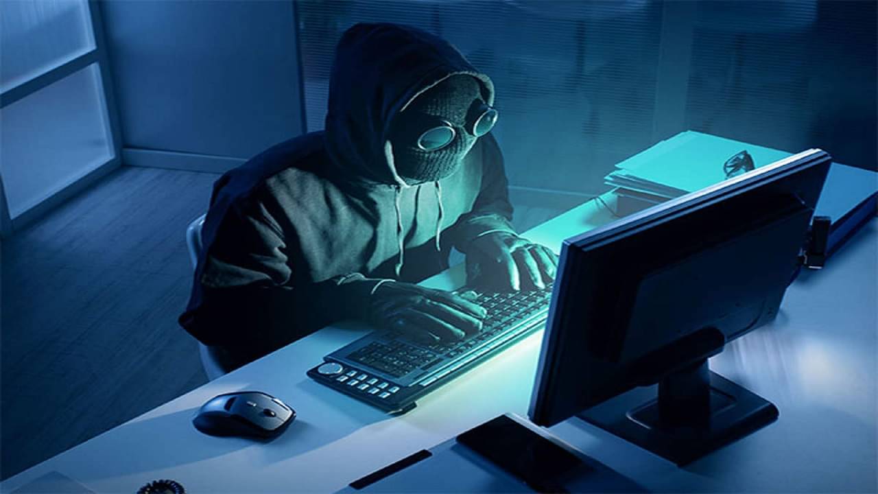 Cyber Fraud: ফ্রি থালির ফাঁদে ব্যাঙ্ককর্মী মহিলা, অ্যাকাউন্ট থেকে গায়েব ৯০ হাজার টাকা!
