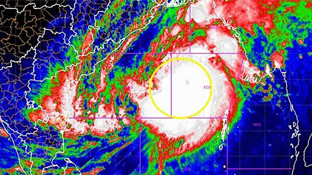 Cyclone Mocha: চোখের নিমেষে 'পিক-আপ'! দুশ্চিন্তা বাড়িয়ে আমপানের চেয়েও ভয়াবহ 'বাহুবলী' মোখা Cyclone Mocha: চোখের নিমেষে 'পিক-আপ'! দুশ্চিন্তা বাড়িয়ে আমপানের চেয়েও ভয়াবহ 'বাহুবলী' মোখা